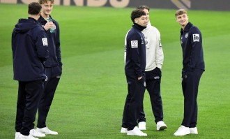 德甲中卫评级揭示新星潜力：于帕梅卡诺与施洛特贝克的技术解析与未来展望