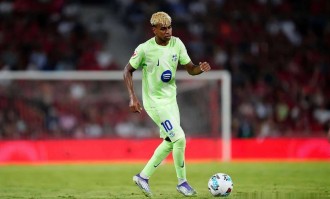 3：0！5分钟2张红牌，亚马尔传射助巴萨新赛季西甲开门红