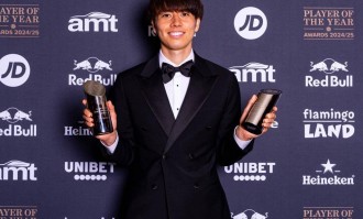 入选PFA最佳阵容，英超首秀当选赛后MVP，26岁日本中场证明自己