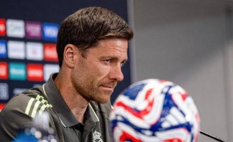 阿隆索在皇马的挑战之旅